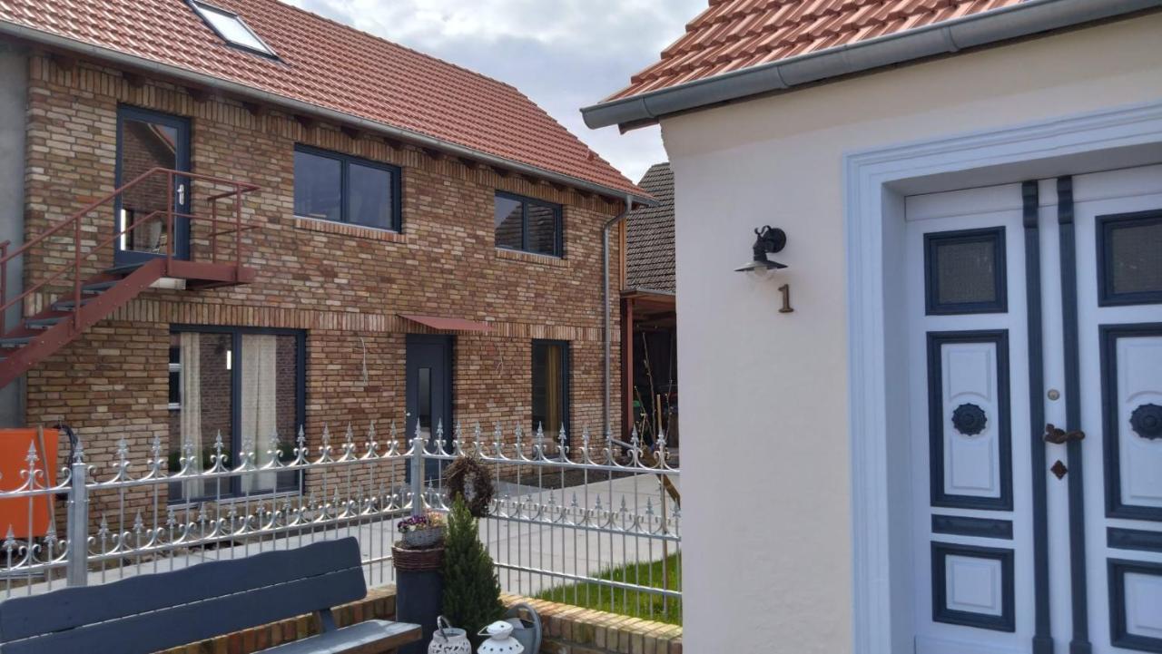 Moderne Barrierefreie Wohnung Auf Dem Land Bei Neuruppin Lichtenberg  Luaran gambar